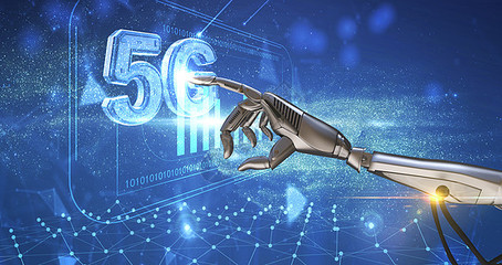 移動(dòng)通信技術(shù)與計(jì)算機(jī)軟硬件開發(fā)的深度融合